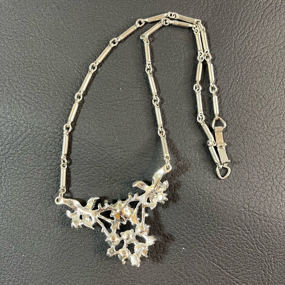 Silver tone Rhinestone Floral Necklace - Picture 4 of 4